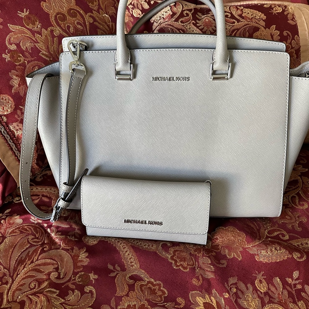 Michael Kors Gray Satchel with Structured Design and Metallic Hardware